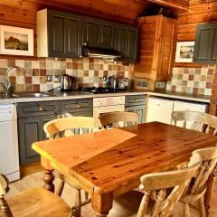 Tor View Lodge with Hot Tub & Sauna - Spa Resort - South Devon