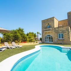 Nirvana Gozitan Villa & Pool - Happy Rentals