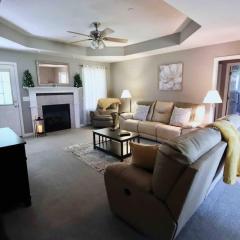 Country Chic- 4 BR Home-Quiet Country Road