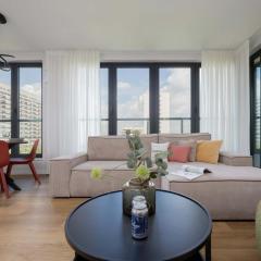 Grzybowska Sophisticated Apartment with Balcony & Parking in the Center of Warsaw by Renters Prestige