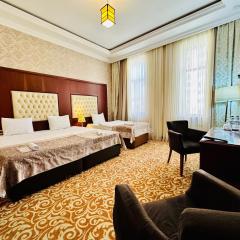 Clover Hotel