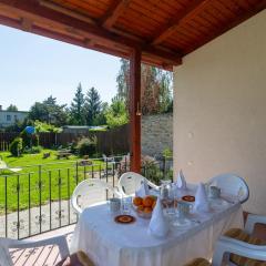 Lakeside Serenity House - Happy Rentals