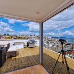 Upper Anzac Sea View Retreat with Roof Terrace in Central Brixham