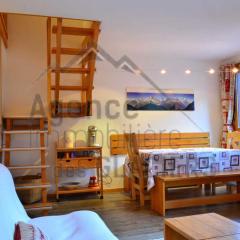 Duplex rénové 8 pers. à 120m des pistes avec parking, balcon, vue montagne, 3 chambres - FR-1-329-95