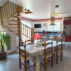 Maison avec WIFI, jardin clos et terrasse, à 500m de la mer et du GR34, Île Grande - FR-1-368-13