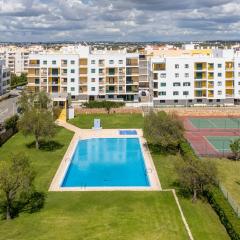 Vila Nova Sunny 2BR Apt with Pool by LovelyStay