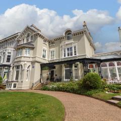 Ismay Lounge Apartment- Titanic Interest