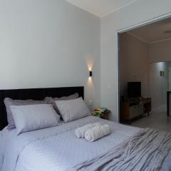 Copacabana Posto 6 - Moderno e Completo - A 2 min da Praia, Wi-fi 500mb, Self Check-in - Localização Perfeita entre Arpoador e Ipanema