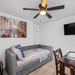 Downtown Heights Flat Games TVs WiFi Pets