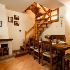 Rifugio tra i Boschi - Camino & Balcone