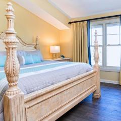 Top Floor King Suite-Kitchenette-4304L