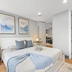 Luxury and Chic 2BR 2BA Apt Mins to NYC and Hoboken
