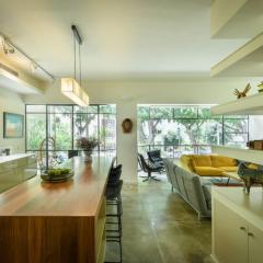 Spacious & Green 3BR Apt w Balcony in City Center with Shelter by Sea N' Rent