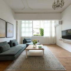 Homey & Spacious 2BR Apt in the Heart of Tel-Aviv by Sea N' Rent