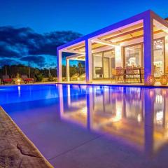 Villa Peonia by Villa Plus
