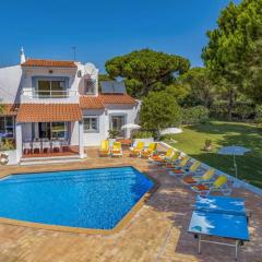 Villa Uma by Villa Plus