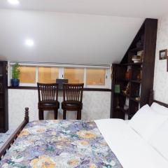 The Rustic Home - Room 3