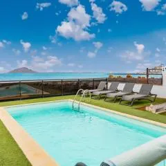 Villa Oasis Beachfront Corralejo By Holidays Home