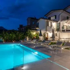 VILLA ELENA 9&1, Emma Villas