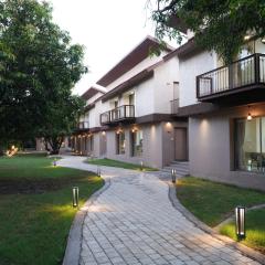 Gir Aatithya Clarks Inn