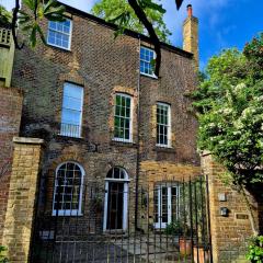 Coach House Greenwich