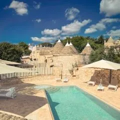 Navolte Trulli e Quiete con Piscina