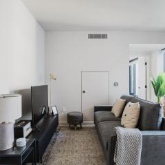 Blueground SoMa pool nr Civic Center SFO-1787