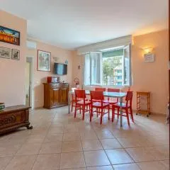 Lido Degli Estensi Flat con Balcone e Parcheggio!