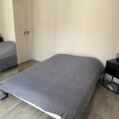 Le Farges-Chambre en colocation-Appartement partagé à 3min de La Gare ST Roch-LaConciergerieByNina