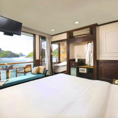 Amanda Luxury Cruise