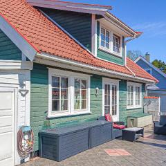 Lovely Home In Lillesand With Sauna