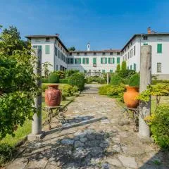 Luxury Apartments in Villa Cardinal Ciceri by Rent All Como