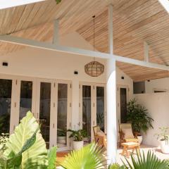 Gorgeous 3 Bed Villa, Private Pool, 250m To Beach