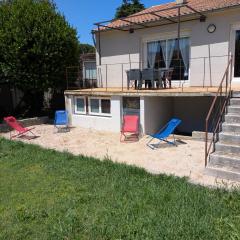 Millerand maison climatisation 3 chambres jardin et stationnement proche intra muros