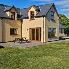 Beacon View House 4-Beds Sleeps 8 Parking