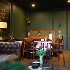 NEW Slytherin Studio - Dogs OK