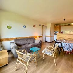 Appartement au pied des pistes, proche commodités, balcon, parking, calme - FR-1-505-8