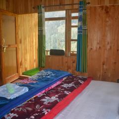 The Midhimalayan Jibhi