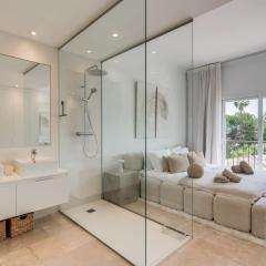 Luxury Penthouse With Sea View in Paraiso Pueblo