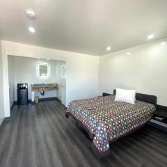 Newport Bay Inn