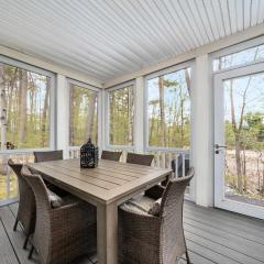 The Tree Frog - 12 Pine Forest