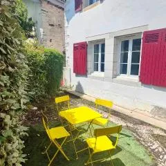 Appartement Bayonne dans maison basque avec jardin