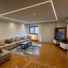 شقه 3 غرف في الزمالك فيو مفتوح