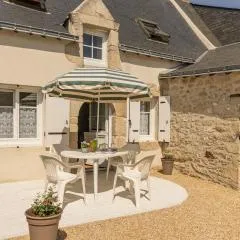 Maison rénovée typique, calme, proche mer, 2 cours fermées, cheminée et équipements pour enfants. - FR-1-306-836