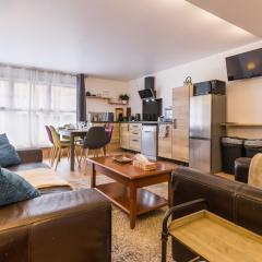 Maison de ville à St Nazaire, près du front de mer, climatisée, 3 chambres avec sdb privatives, WiFi - FR-1-306-1203