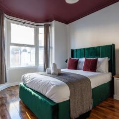 Modern 3br Home On Benson Street