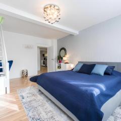 Promenade View Apartment