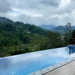 Kasturi D Manggis Janda Baik 8BR 4 Storey Bungalow Private Infinity Pool & Gunung Nuang View