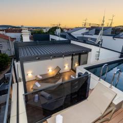 Villa Tria Quercus with Rooftop Pool