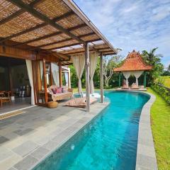 Villa DiYara Ubud - 6000 Sq Ft Private Villa - Stunning Rice field View - Big pool & garden